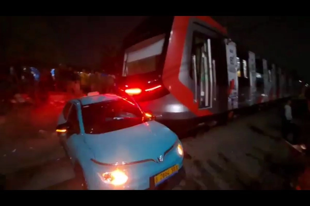 Solusi Masalah Pelintasan Sebidang Kereta: Tilang Penerobos hingga Bangun Flyover