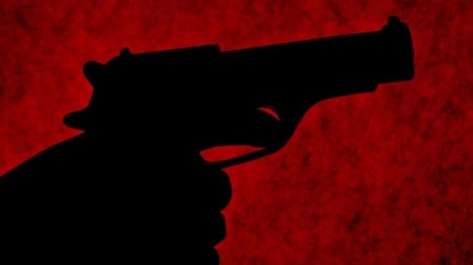 Kakek-kakek Lepaskan Tembakan Brutal di Pengadilan Athena, Banyak Orang Kena Peluru Nyasar