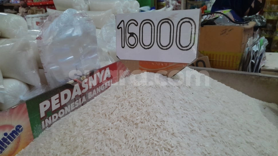 Waduh! Harga Beras dan Cabai Rawit 'Ngamuk' di Pasar Tradisional Pagi Ini