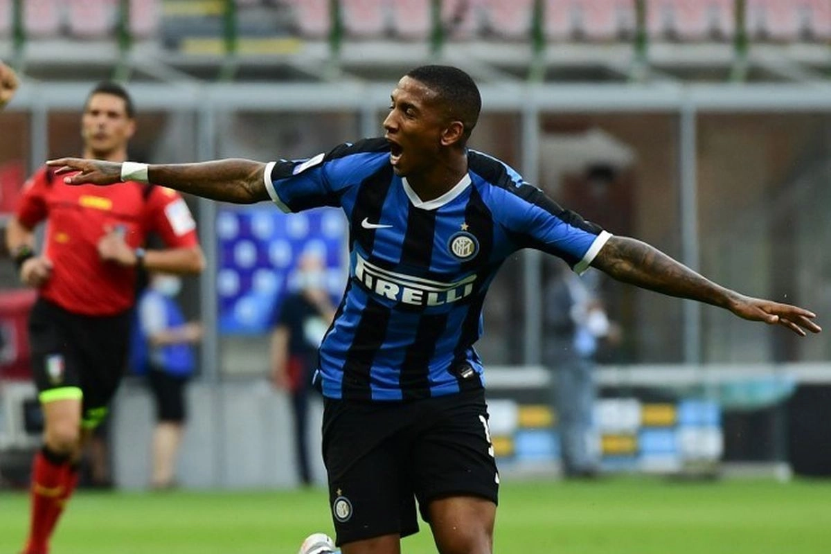 Ashley Young Putuskan Gantung Sepatu Setelah 23 Tahun Berkarier