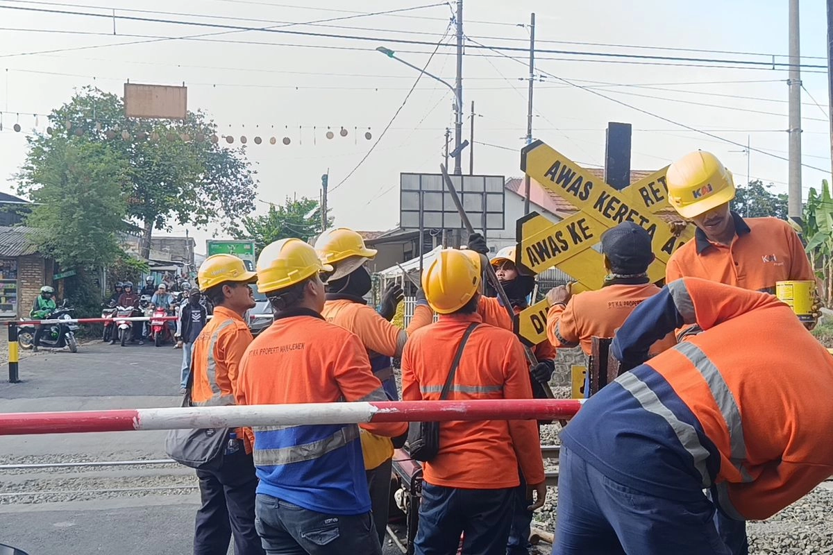 KAI Mencatat Ada Sebanyak 1.089 Pelintasan Liar di Jawa dan Sumatra