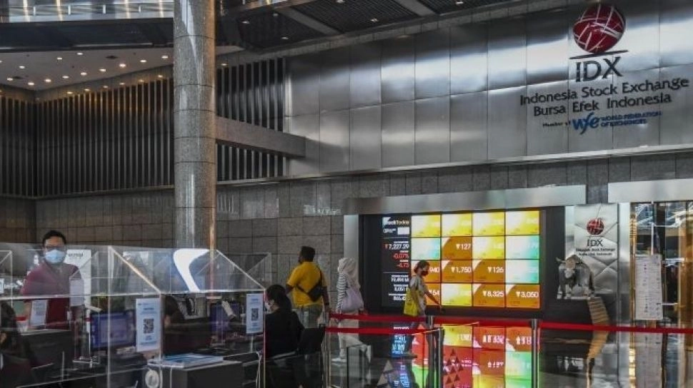IHSG Terkapar ke Level 6.900 di Sesi I, 648 Saham Kebakaran