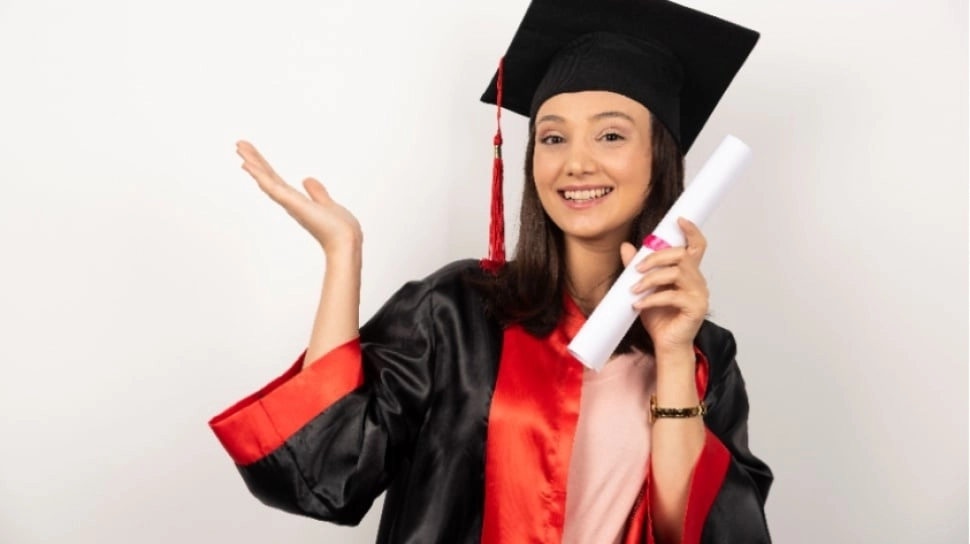 Mau Gaji Double Digit? Ini 5 Jurusan Kuliah yang Bikin Perempuan Mandiri Finansial
