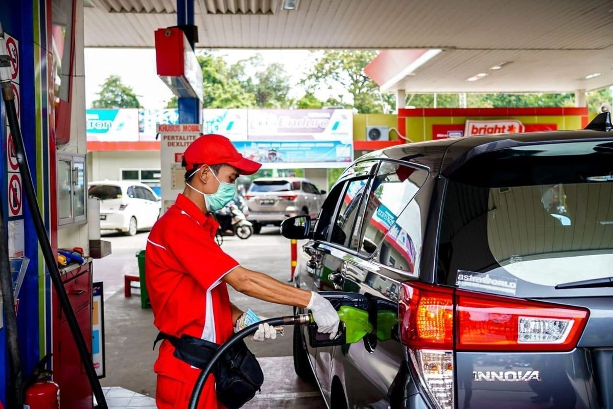 Cek Harga Dexlite Hari Ini 2 Mei 2026 di SPBU Seluruh Indonesia