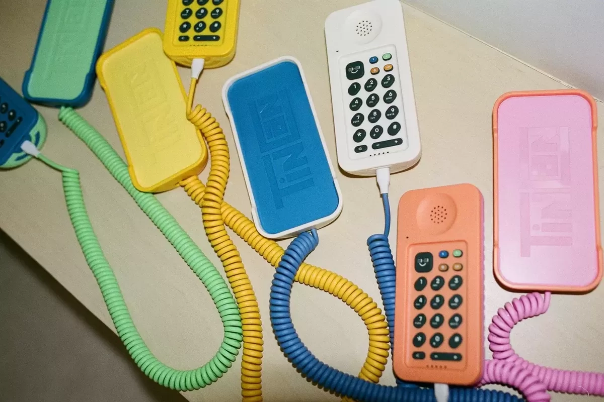 Orang Tua di AS Pakai HP Jadul ''Tin Can'', Kurangi Screen Time Anak