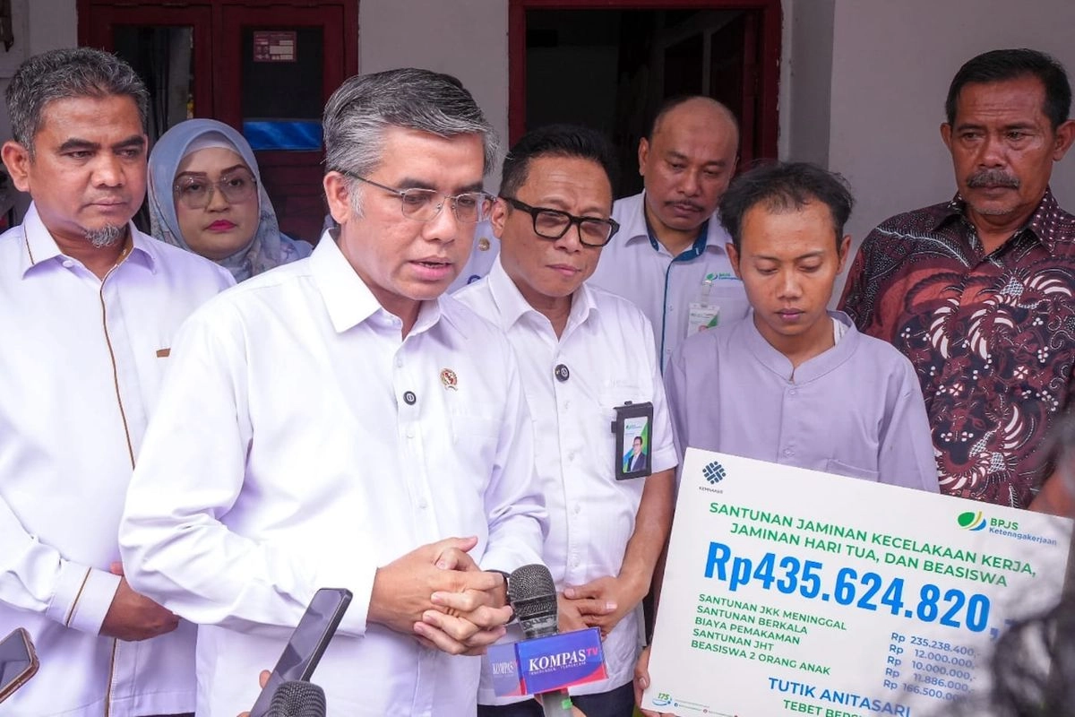 Ahli Waris Korban KA Bekasi Terima Santunan Rp 435 Juta, Menaker Tekankan Jaminan Sosial