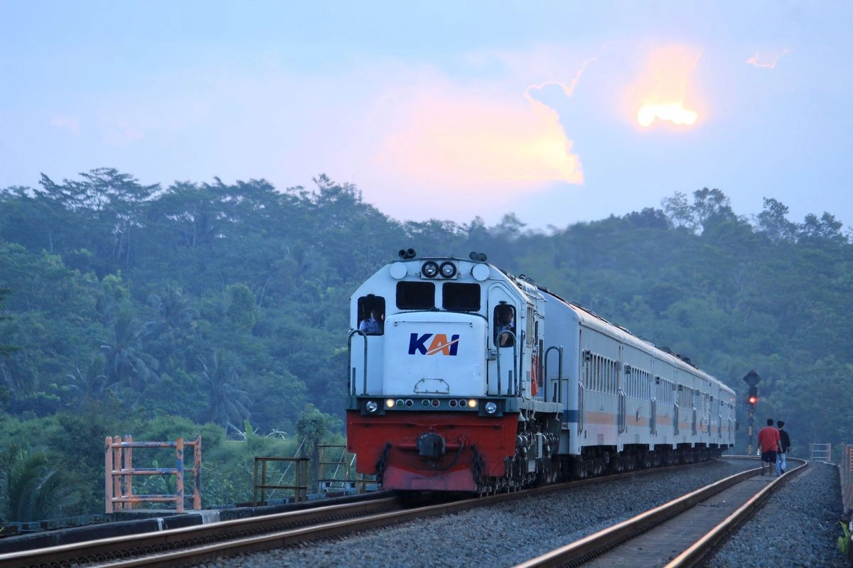 Kereta Jadi Favorit Saat Long Weekend, Penumpang Daop 9 Jember Naik 48 Persen
