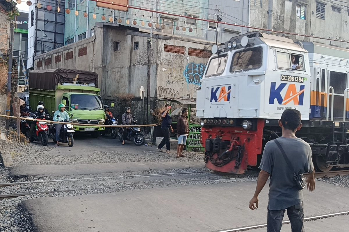 Menakar Urgensi Double-double Track Usai Laka KRL-KA Argo Bromo Anggrek di Bekasi