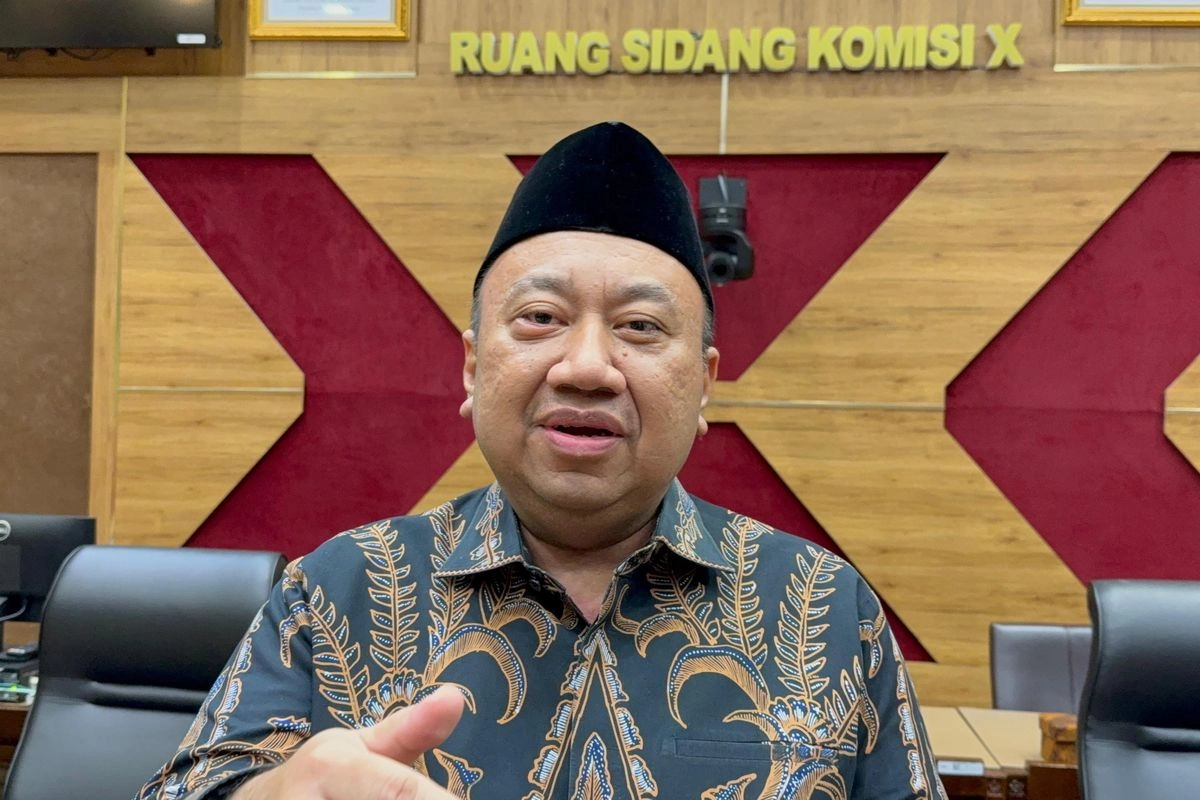 Pimpinan Komisi X DPR Minta Prabowo Hapus PPPK Guru: Lebur Semua via CPNS