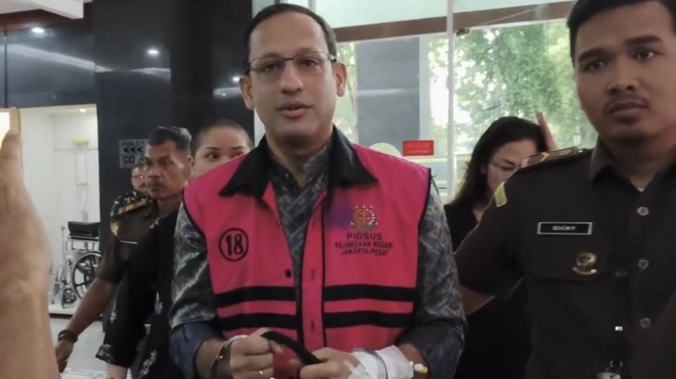 Datang ke Sidang dengan Infus, Nadiem Minta Status Penahanan Dialihkan