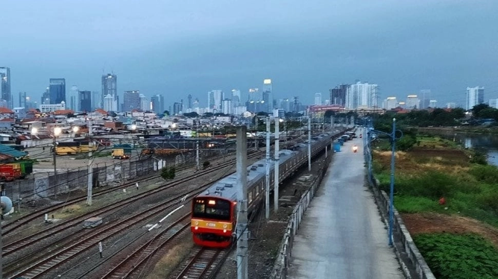 KRL Rangkasbitung Alami Kendala, Perjalanan Hanya Sampai Stasiun Serpong