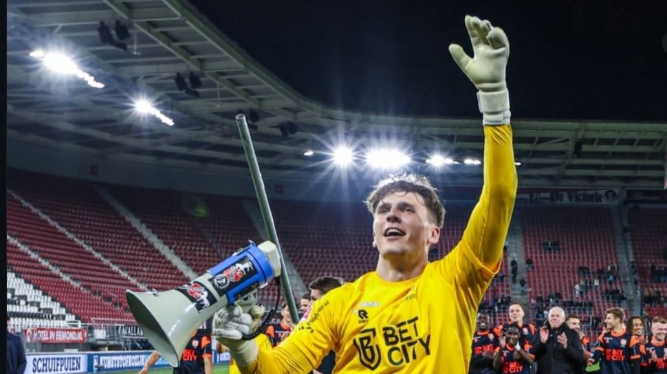 Kiper Keturunan Surabaya Sabet Pemain Terbaik Eredivisie Bulan April, Segera Dilirik John Herdman?