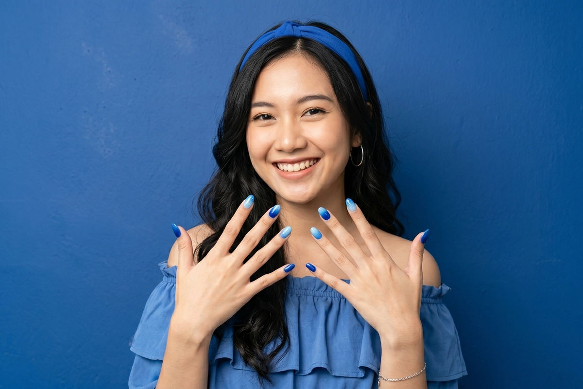 7 Warna Baju yang Cocok untuk Pemilik Rambut Beruban
