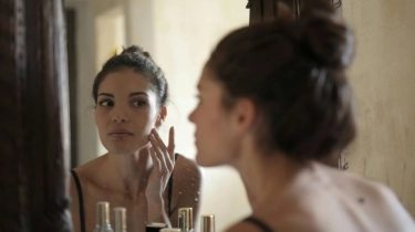 Skincare Wajib Pagi Hari Apa Saja? Ini Urutan yang Benar dan Efektif