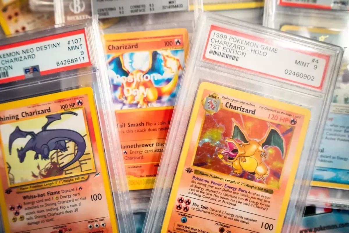 Demi Dapat Kartu Pokemon Duluan, Pria Ini Sembunyi Semalaman di Toko