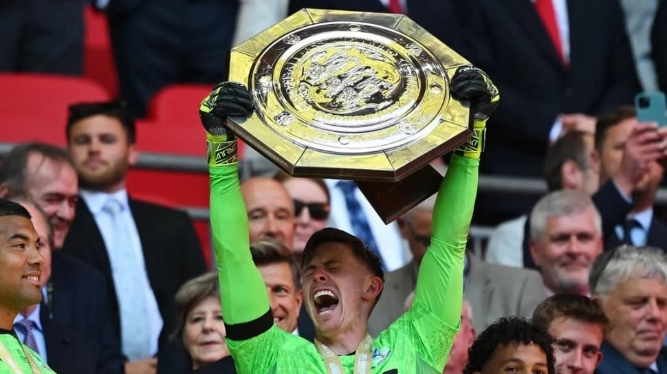 Dean Henderson Bangga Crystal Palace Ukir Sejarah ke Final Liga Conference