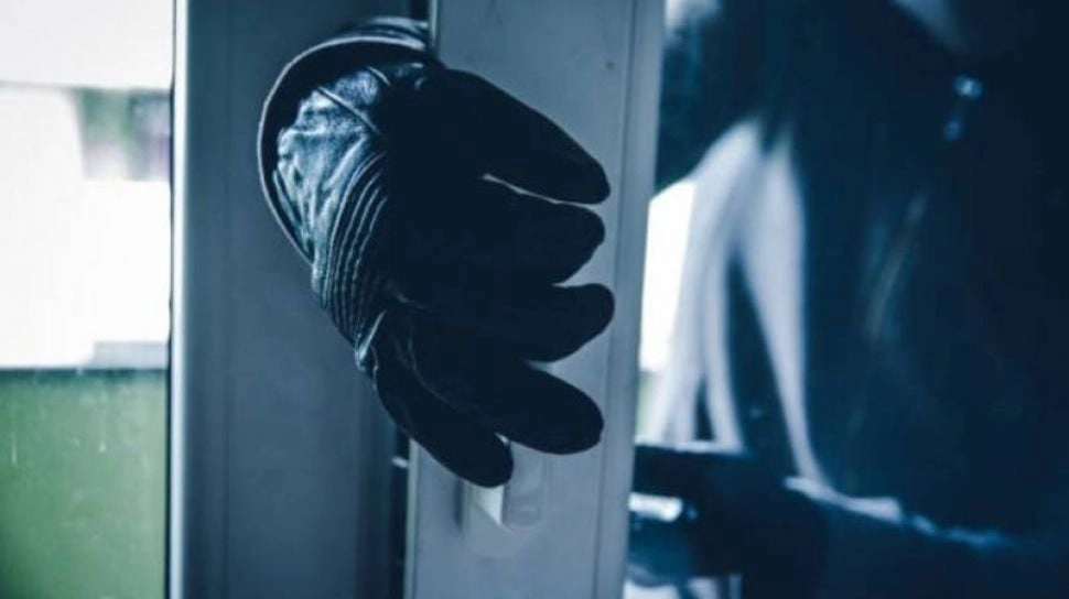 Polisi Bongkar Gudang Penadah HP Curian di Bekasi, 225 iPhone dan Android Disita