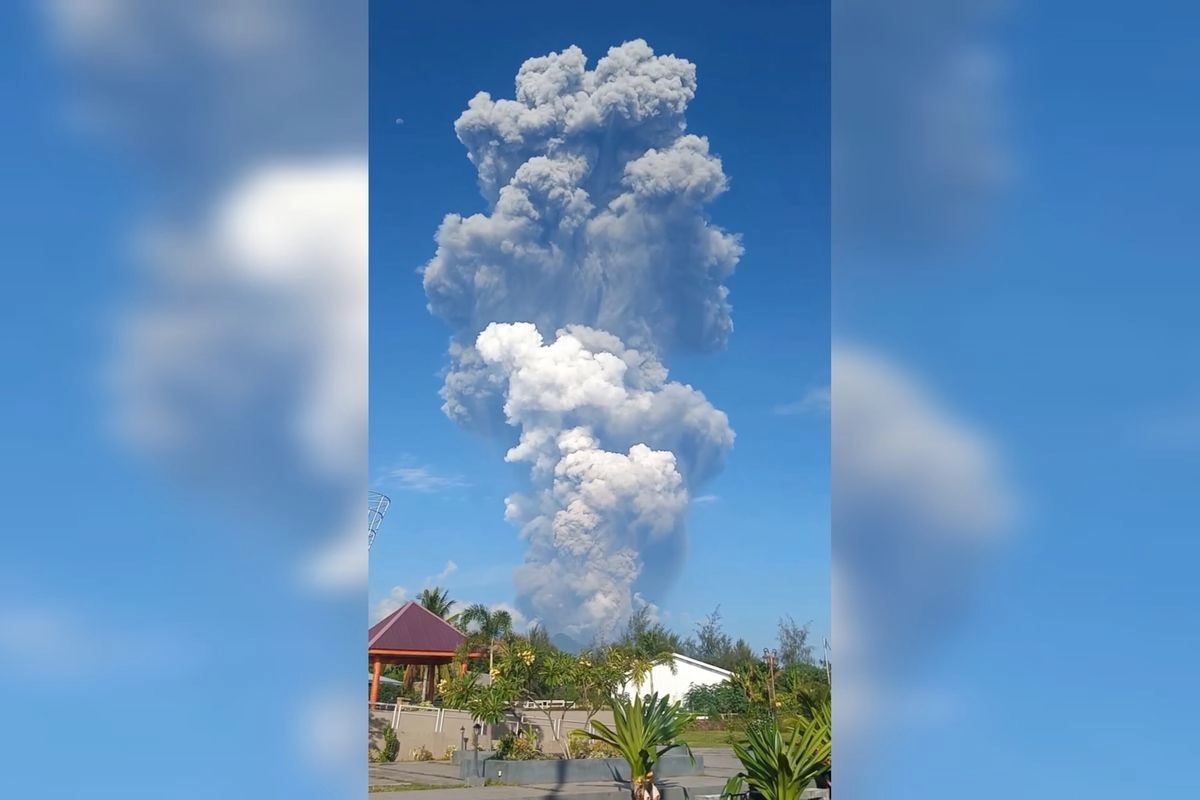 Pemkab Halmahera Utara Tutup Permanen Pendakian Gunung Dukono