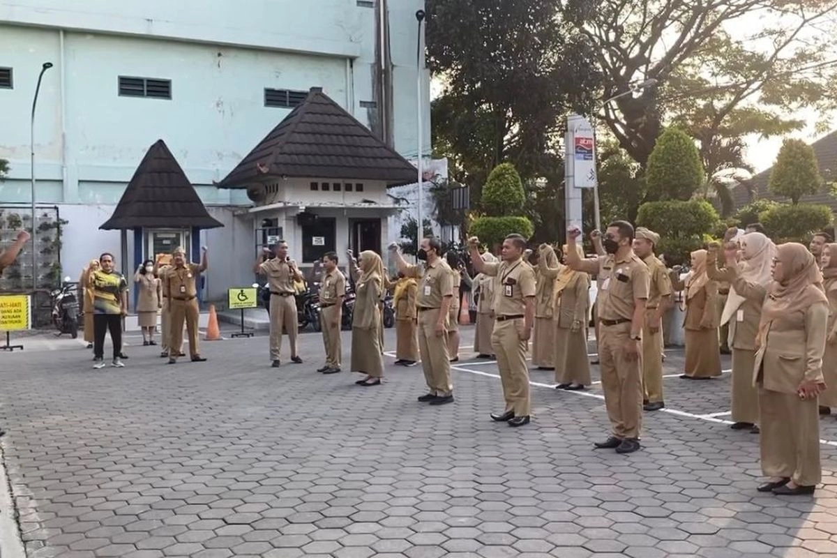 Pemerintah Diminta Siapkan Skema Solusi untuk Guru Non-ASN