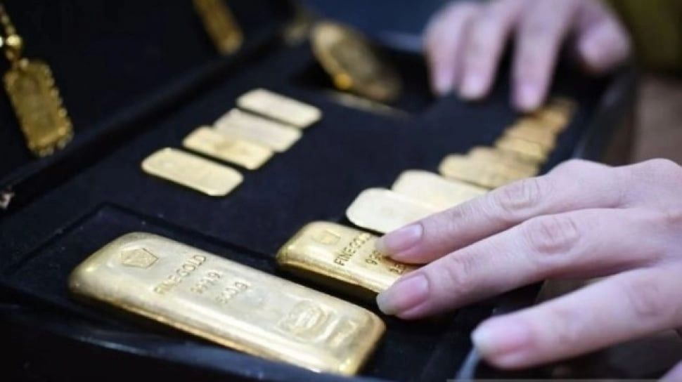 Harga Emas Hari Ini Kompak Turun, Cek Update Terbaru di Pegadaian