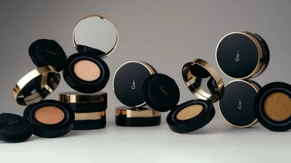 5 Rekomendasi Cushion Lokal Alternatif Cushion YSL, Makeup Awet dan Harga Terjangkau