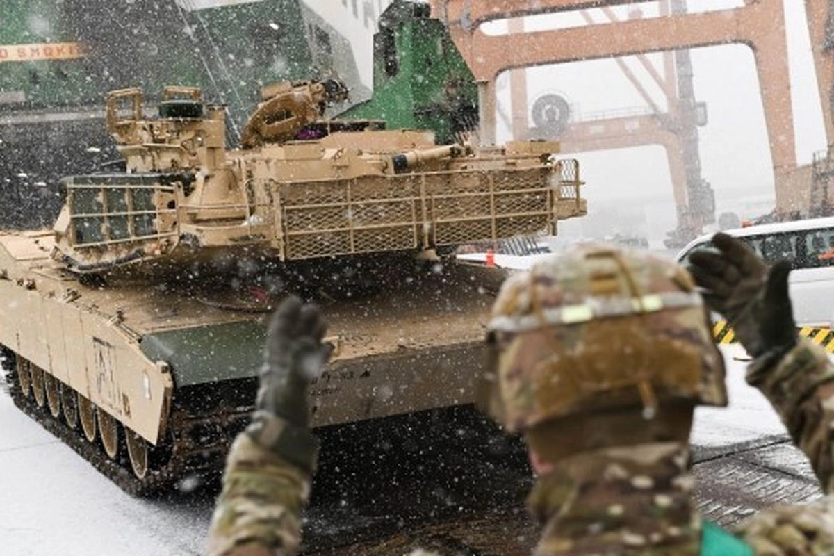 Mendadak, Pentagon Batalkan Pengiriman Brigade Lapis Baja ke Polandia