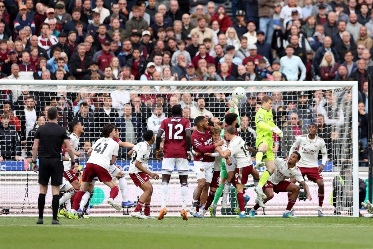 Striker West Ham Sentil Arsenal dan Wasit Liga Inggris Soal Gol yang Dianulir