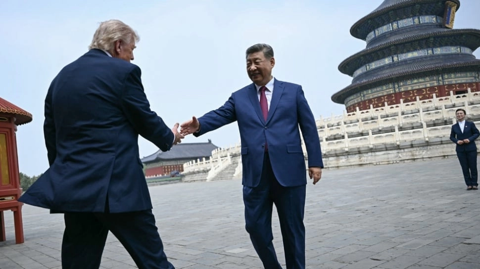 Keluar Kau Setan! Ricuh di Pertemuan Donald Trump dan Xi Jinping