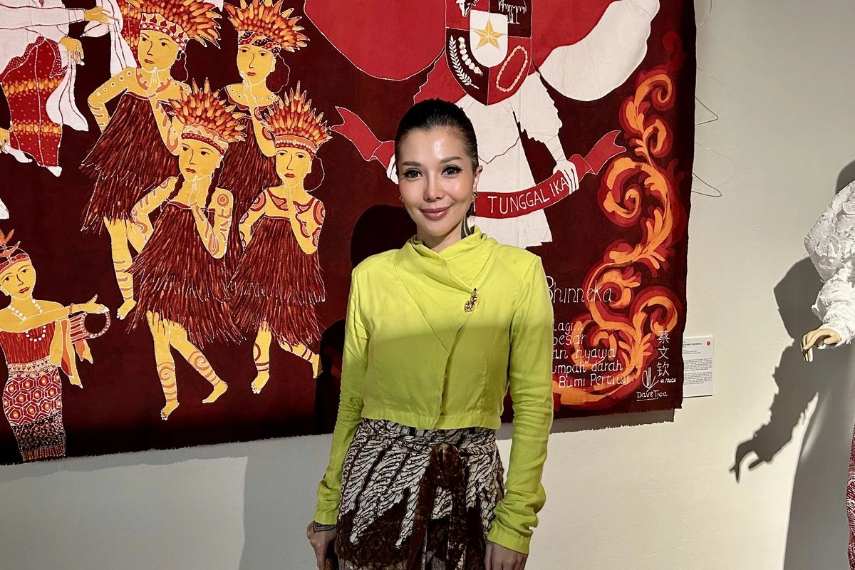 5 Tips Padu Padan Kain Batik Peranakan agar Tampil Serasi dan Elegan