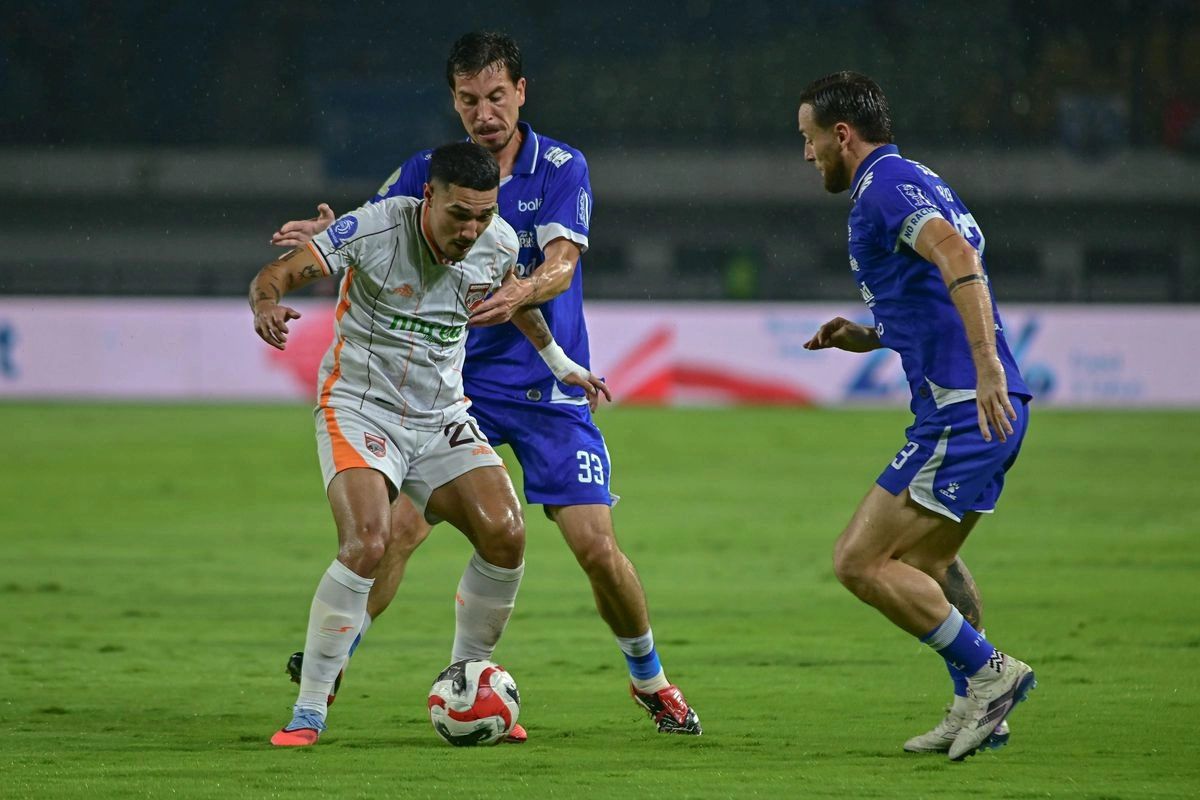 Persib dan Borneo FC Sengit, Pengamat Sebut Musim Ini Lebih Menarik