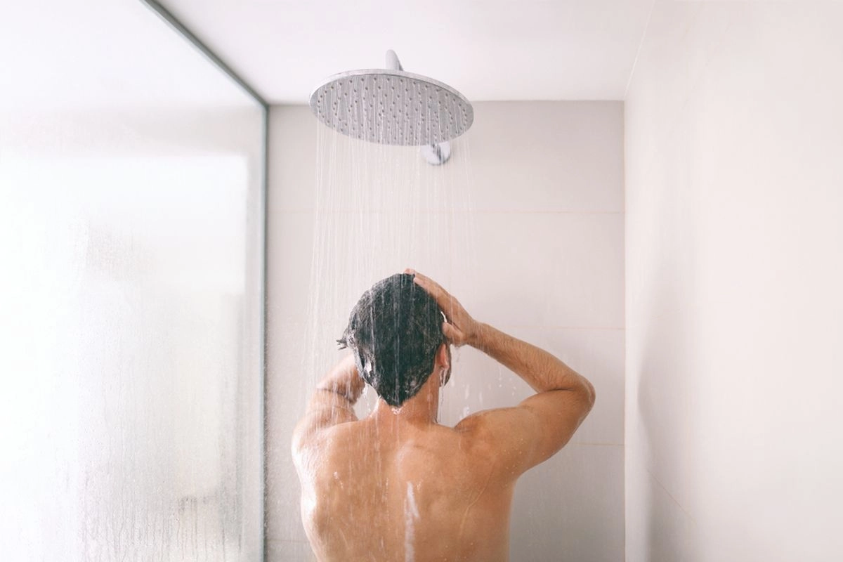 Mandi Air Dingin Disebut Bisa Bantu Turunkan Berat Badan, Ini Penjelasannya