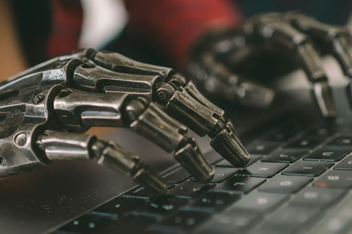 xAI Rilis Grok Build, Asisten AI untuk Coding Penantang Claude Code