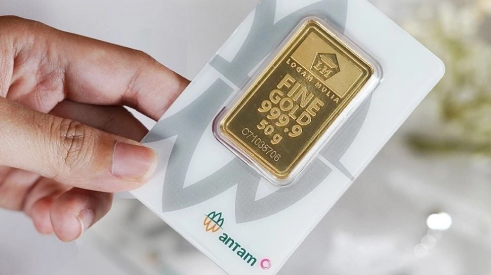 Rupiah Melemah, Harga Emas Antam Hari Ini Stabil di Angka Rp2,7 Juta per Gram