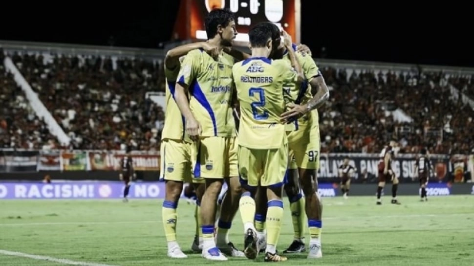 Skuad Persib Bandung Diminta Jangan Besar Kepala Sebelum Resmi Juara!