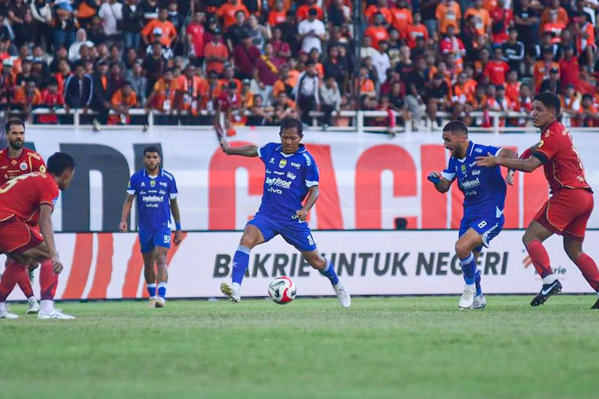 Persib, Kesabaran Kolektif, dan Loyalitas Bobotoh