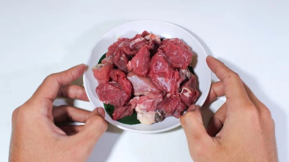 6 Cara Masak Daging Kurban agar Empuk dan Tidak Alot