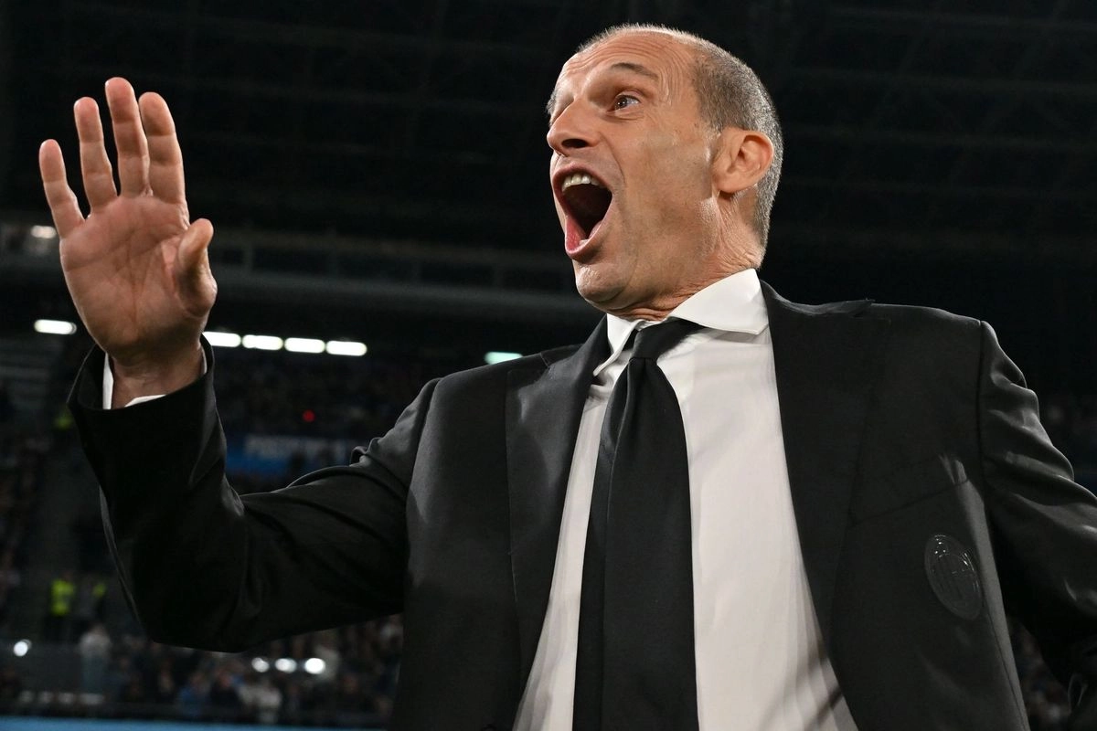 Ada Friksi di AC Milan, Max Allegri Dikabarkan Bertemu Direktur Napoli