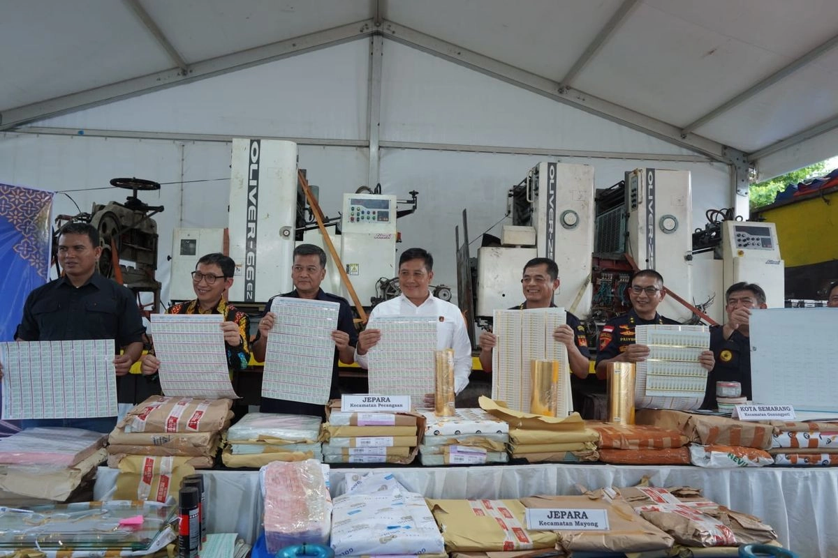 Bea Cukai Tindak Dugaan Jaringan Pita Cukai Palsu di Jepara dan Semarang