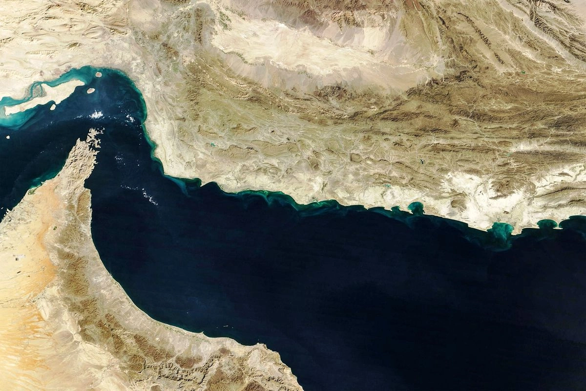 Iran Kini Incar Kabel Optik di Selat Hormuz, Apa yang Perlu Diketahui?