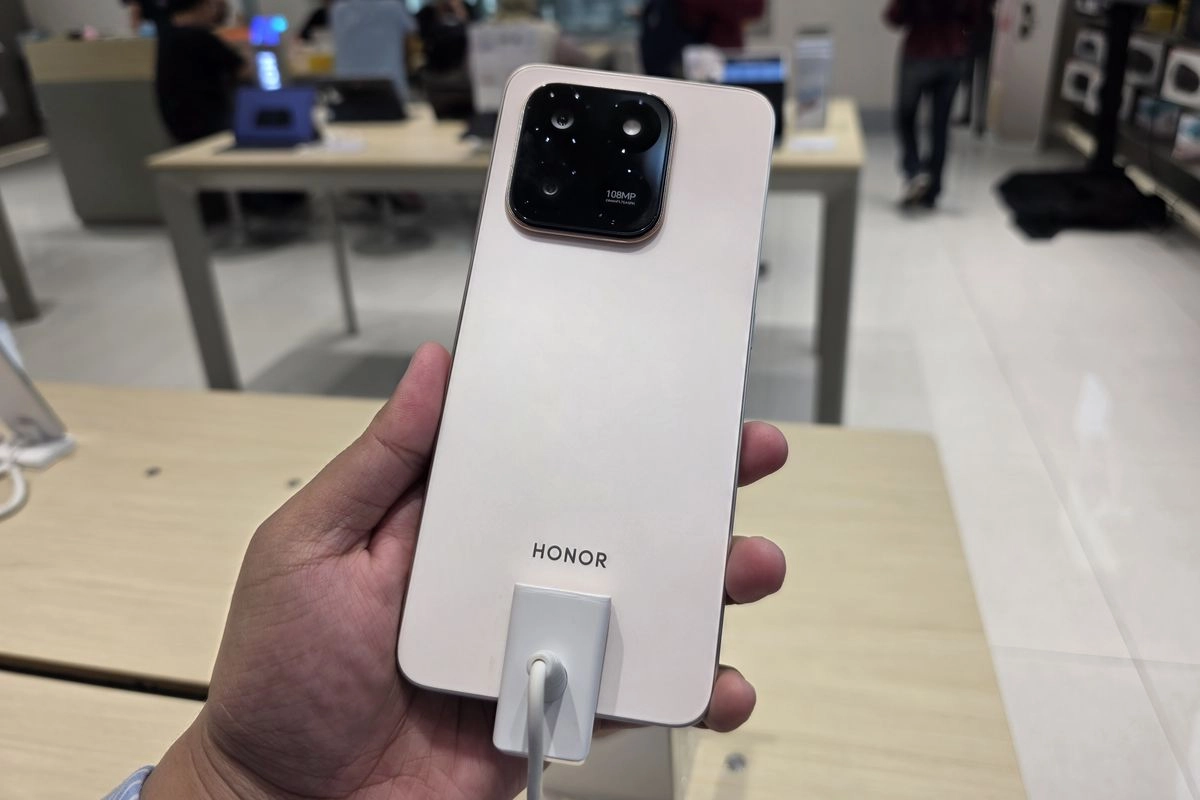 Saya Buka Kotak Honor X7d Harga Rp 4,5 Juta, Isinya Ternyata Selengkap Ini