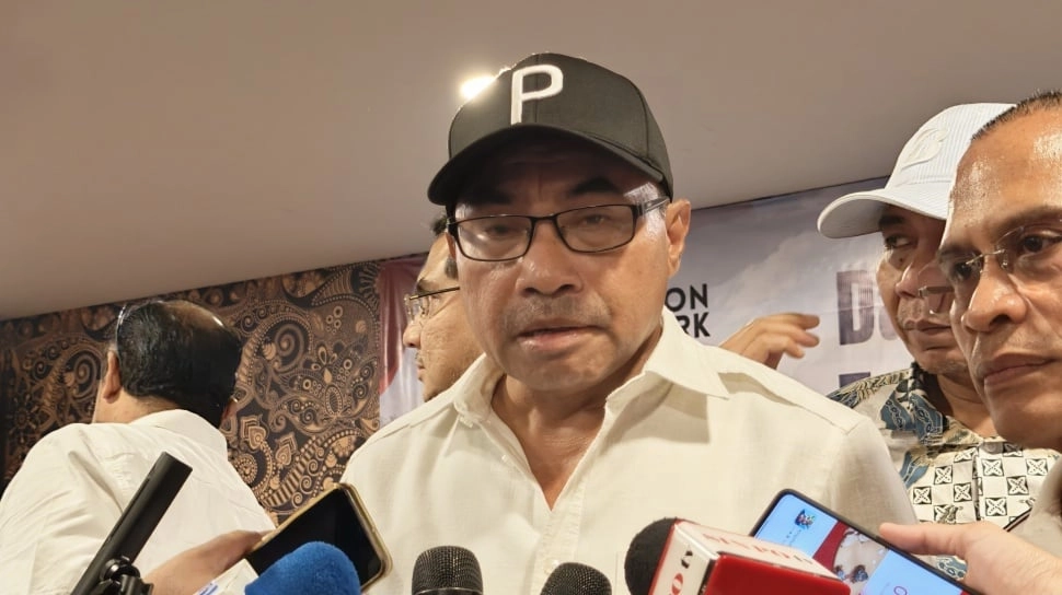 Ingat Poster Demo Era 98, Haris Rusly Moti Minta Prabowo Lebih Progresif Berantas Korupsi