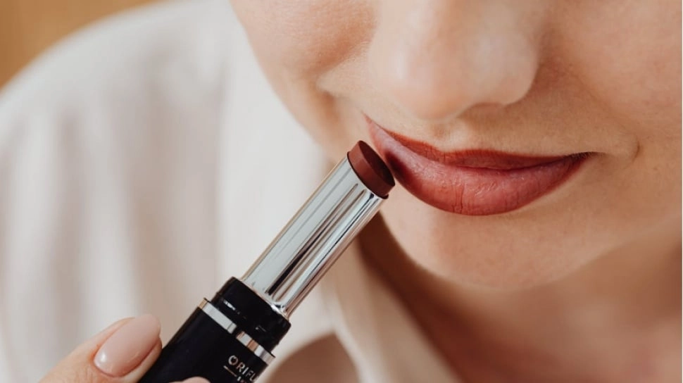 5 Lipstik yang Mengandung SPF dengan Hasil Matte dan Ringan di Bibir
