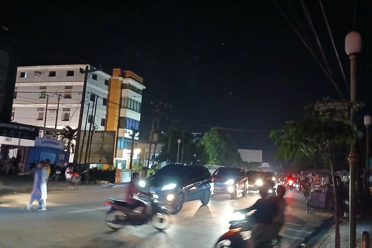 Sumatera Mati Listrik, PLN: Gangguan Cuaca, Lalu Pembangkit Padam