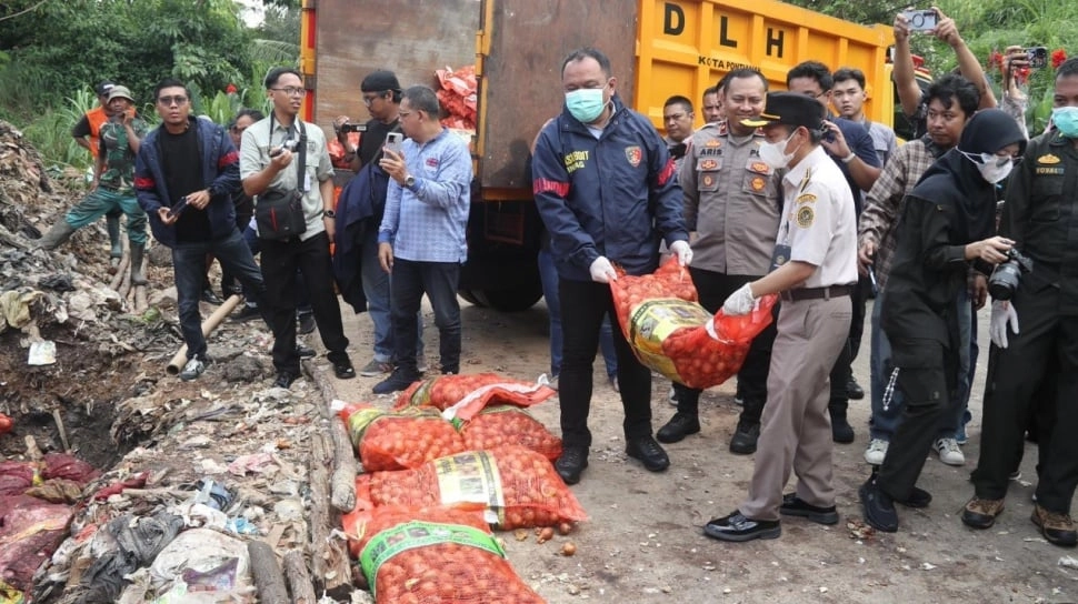 Dittipideksus Bareskrim Bongkar Sindikat Penyelundupan Bawang Ilegal Asal Malaysia