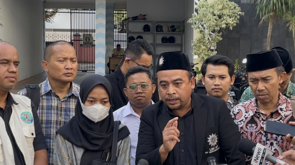 Ditodong Pistol dan Dipaksa Lepas Hijab Hercules, Kuasa Hukum Anak Ahmad Bahar: Ini Mengerikan!