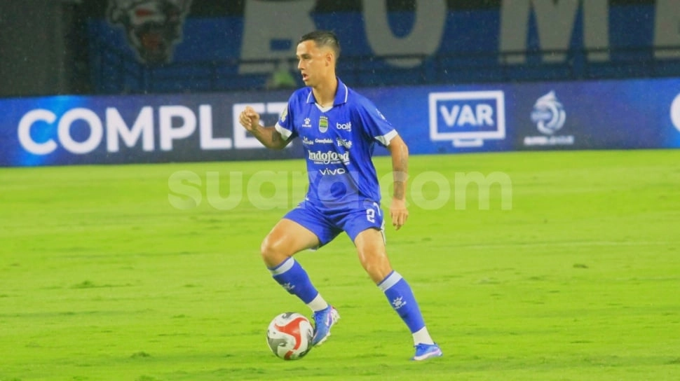 Antusiasme Dukungna Bobotoh Bikin Eliano Reijnders Geleng-geleng Kepala