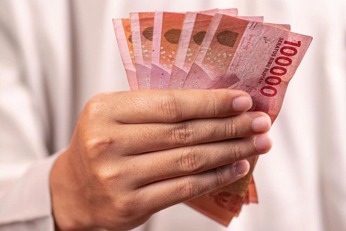 Rupiah Melemah ke Rp 17.796 per Dolar AS, Risiko PHK Industri Meningkat