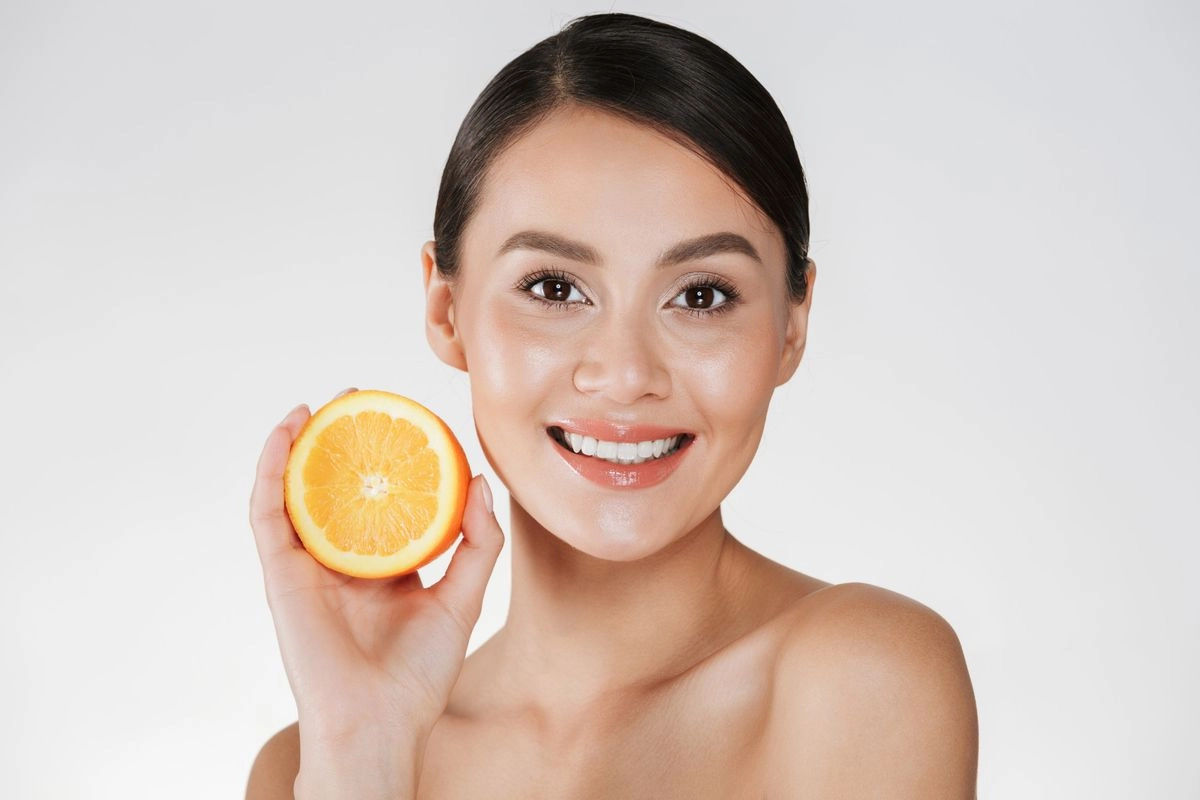 Kulit Sehat Tidak Cukup dengan Skincare, Nutrisi Jadi Kunci Utama