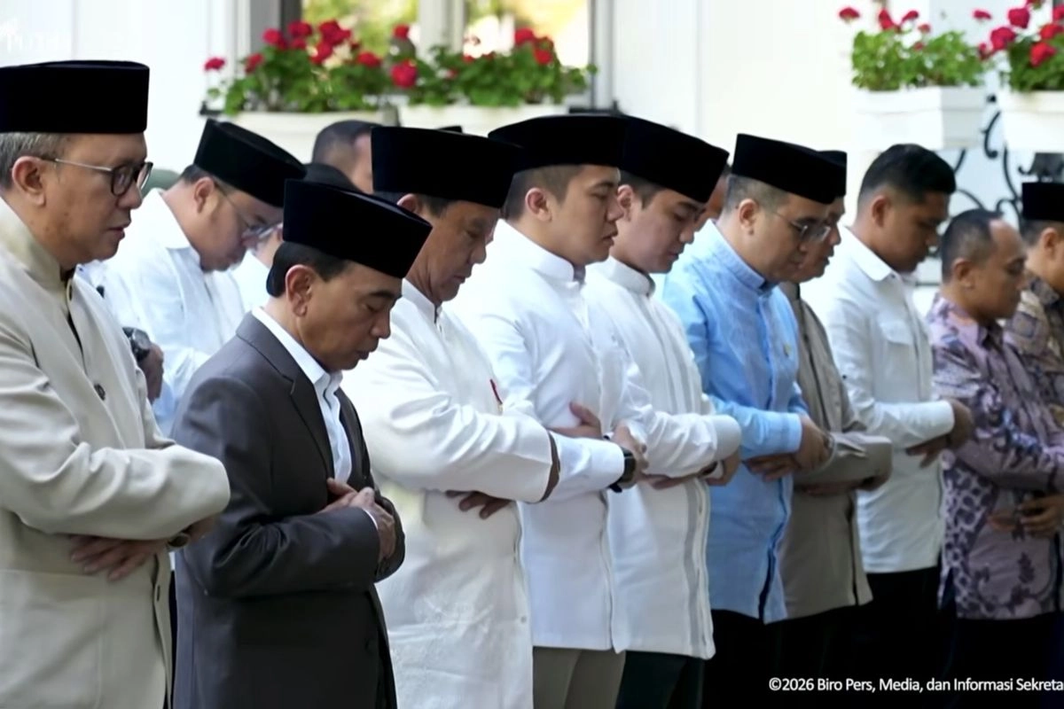 Momen Prabowo Shalat Idul Adha di KBRI Paris, Didampingi Didit dan Teddy