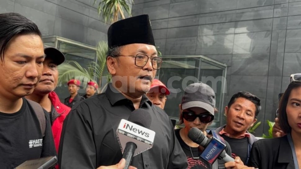 Guntur Romli Kritik Prabowo Kurban Sapi Pakai Duit Negara: Tak Ada Landasan Syar'i Gunakan APBN